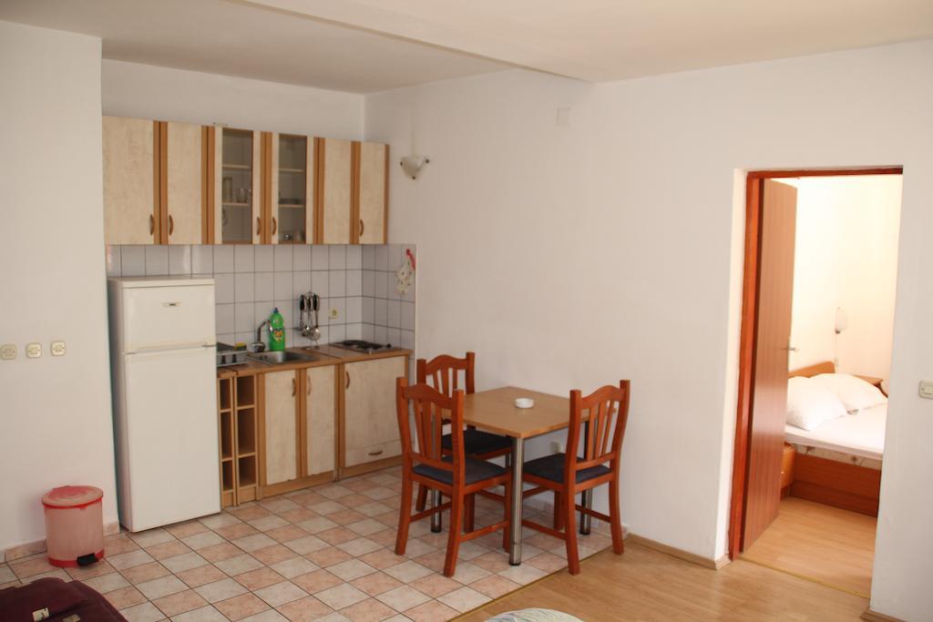 Guest House Katic Трпань Экстерьер фото